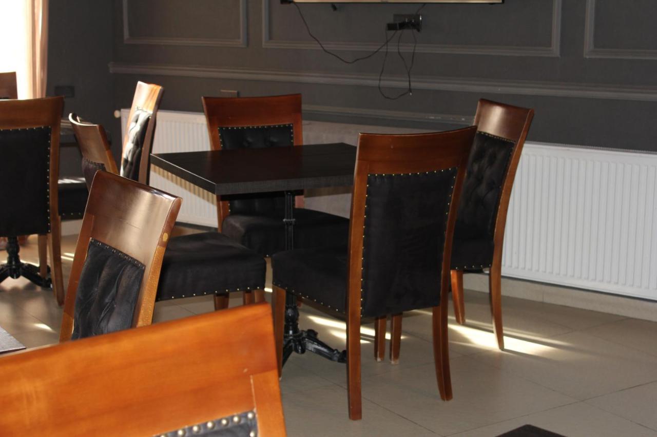 Hotel Plaza Tbilisi Ngoại thất bức ảnh