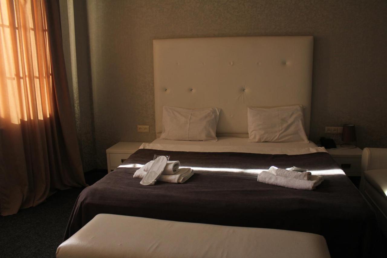 Hotel Plaza Tbilisi Ngoại thất bức ảnh