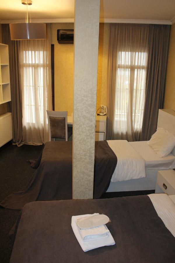 Hotel Plaza Tbilisi Ngoại thất bức ảnh