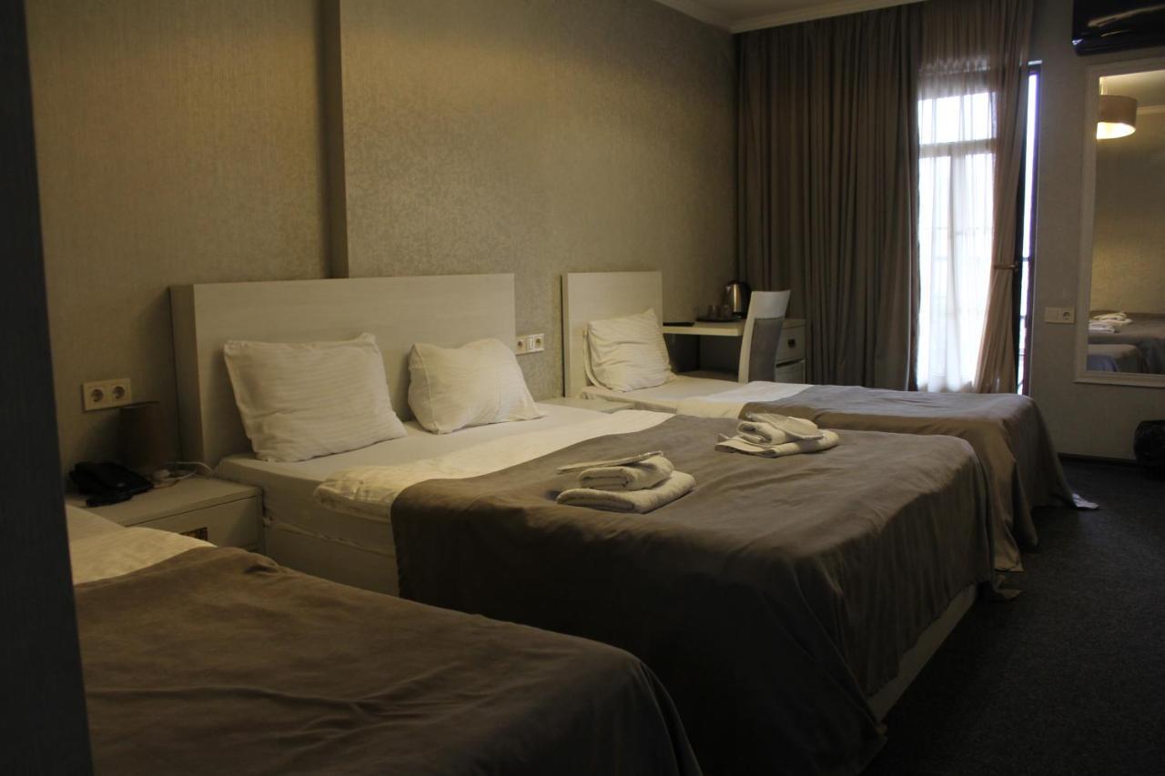 Hotel Plaza Tbilisi Ngoại thất bức ảnh